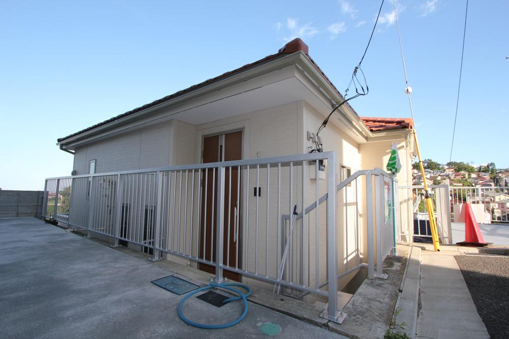 Local appearance photo. 1 Building appearance (September 2013) Shooting