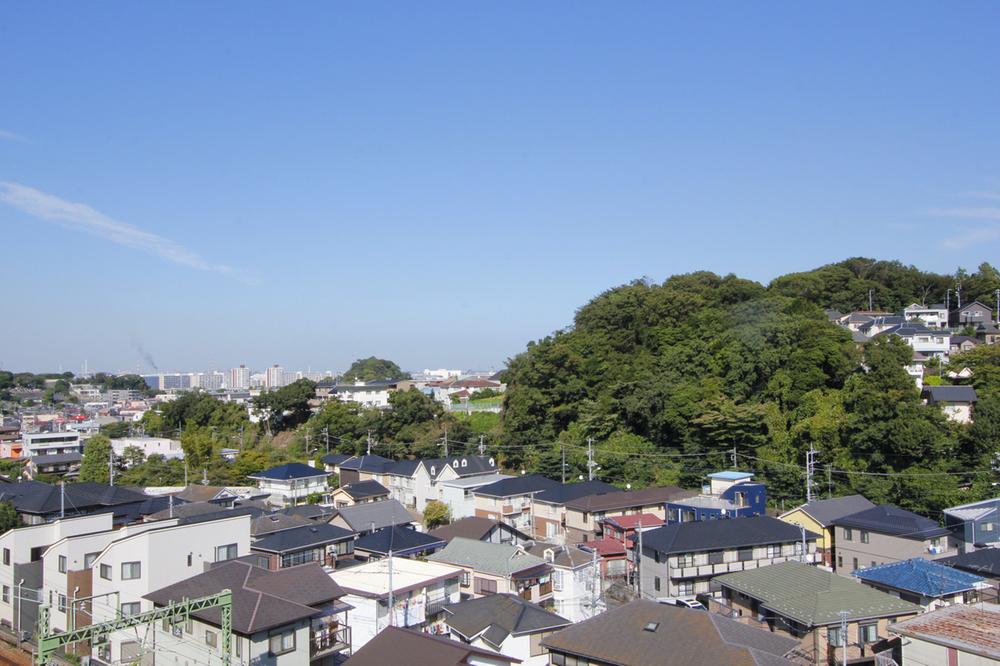 View photos from the dwelling unit. View from local (September 2013) Shooting
