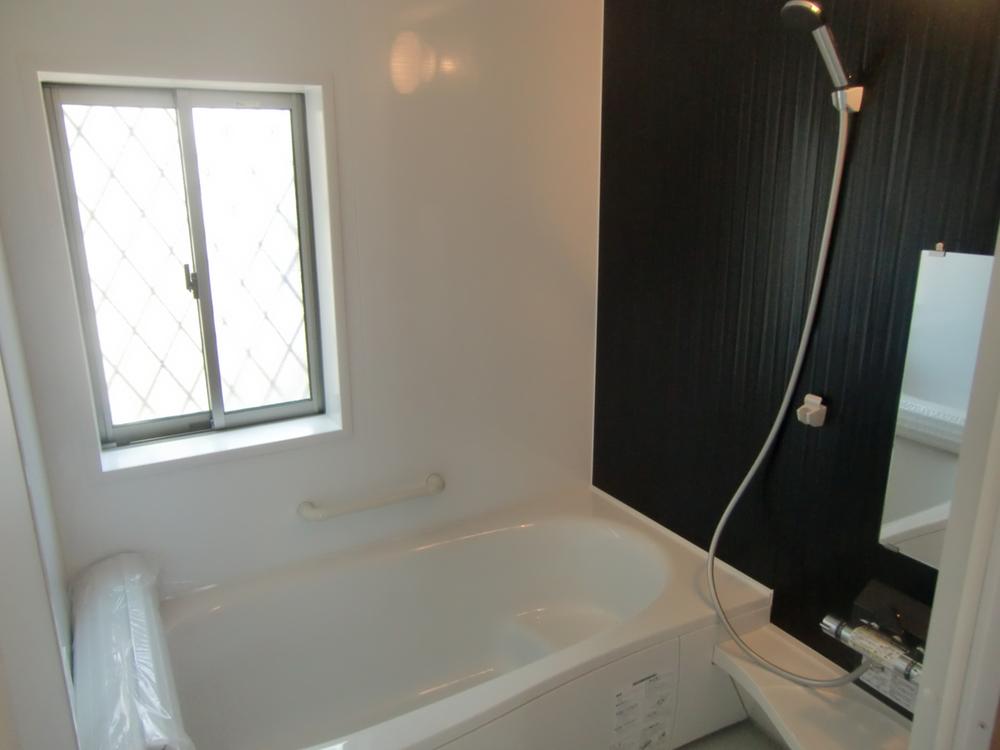 Same specifications photo (bathroom). Same specification bathroom photo