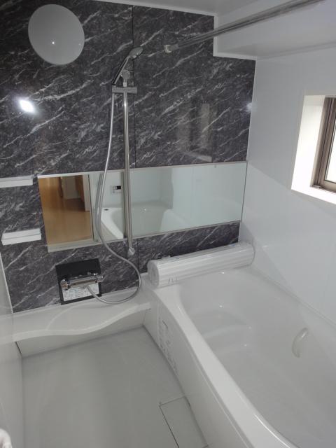Same specifications photo (bathroom)