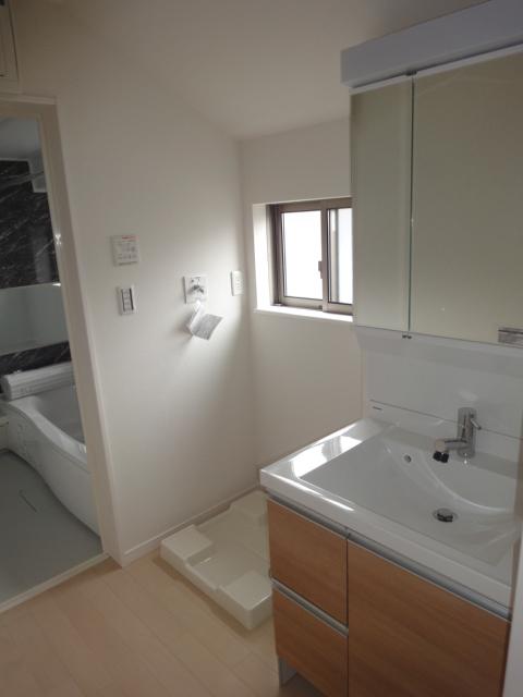 Same specifications photos (Other introspection)