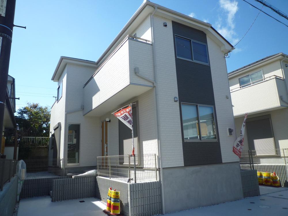 Local appearance photo. Very bright house is the birth of facing Zenshitsuminami!