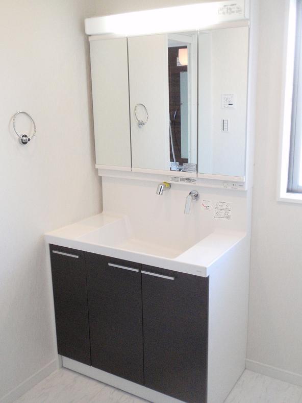 Wash basin, toilet. Building A vanity