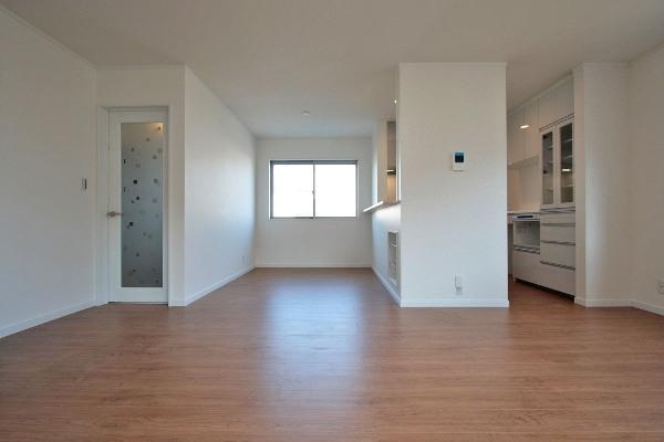 Living. Building B Living