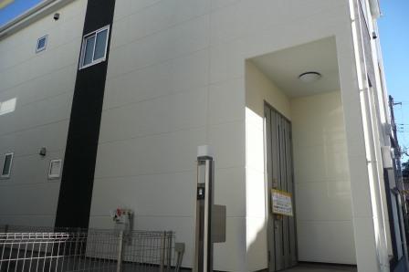 Local appearance photo. Local (12 May 2013) Shooting