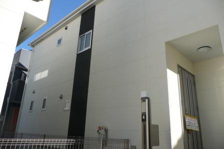 Local appearance photo. Local (12 May 2013) Shooting