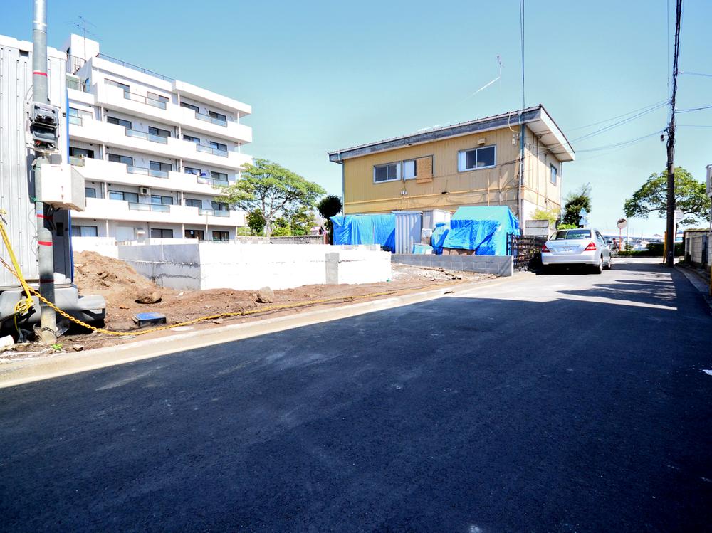 Local photos, including front road. Local (September 2013) Shooting