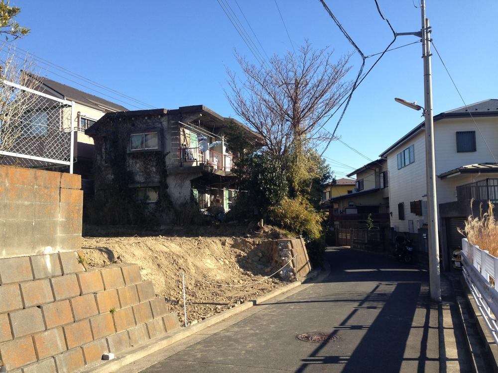 Local photos, including front road. Local (January 2014) Shooting