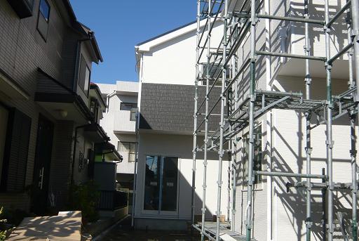 Local photos, including front road. Local (November 20, 2013) Shooting Building 2