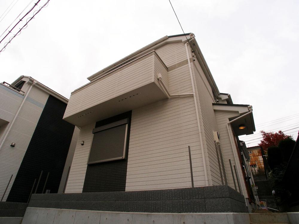 Local appearance photo. Local (12 May 2013) Shooting