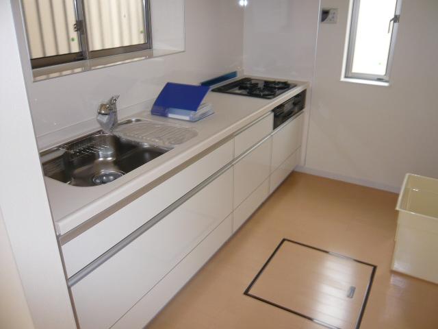 Same specifications photo (kitchen)