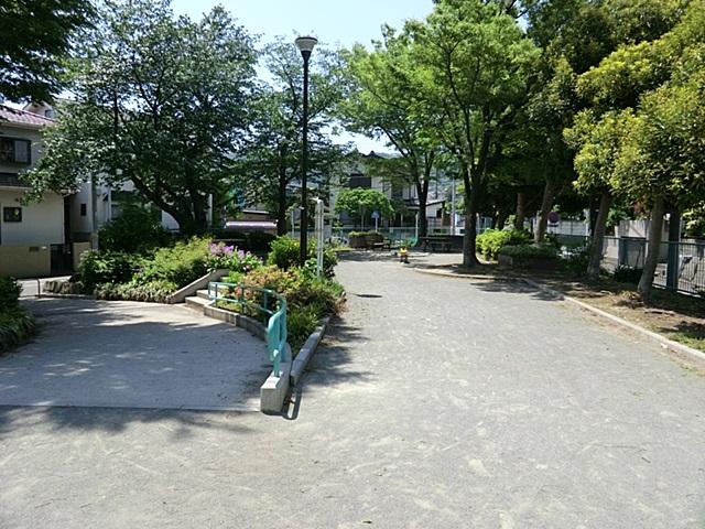 park. Summer mountain 250m to the first park