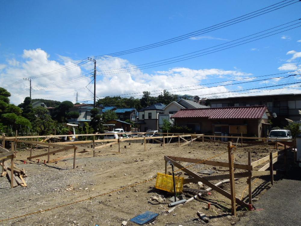 Local photos, including front road. Local (September 2013) Shooting