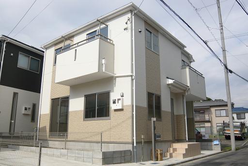 Local appearance photo. Local (11 May 2013) Shooting