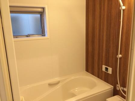 Bathroom. Local (11 May 2013) Shooting