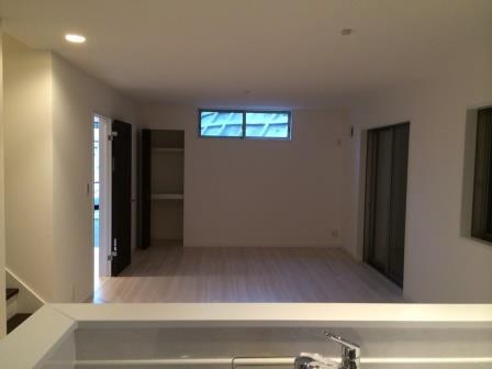 Living. Local (11 May 2013) Shooting