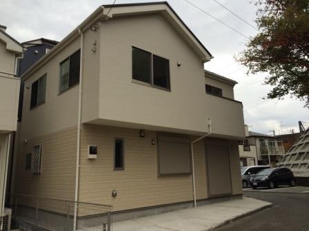 Local appearance photo. Local (11 May 2013) Shooting