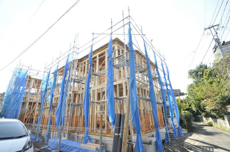 Local appearance photo. Local (10 May 2013) Shooting