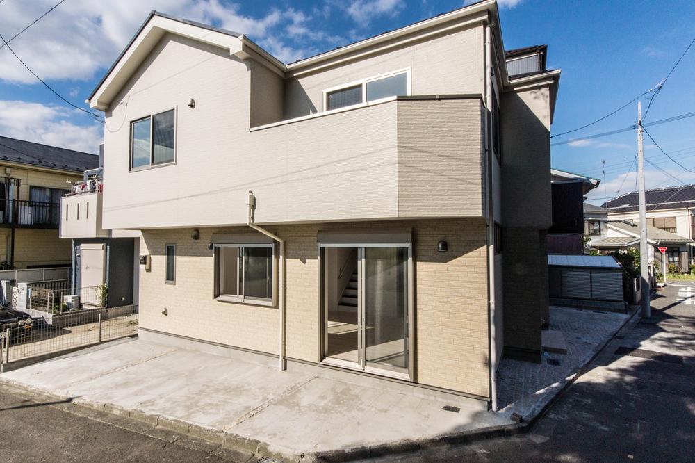 Local appearance photo