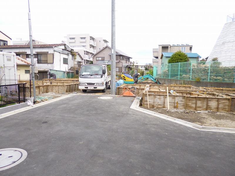 Local appearance photo. It is the new home of all building two-storey.