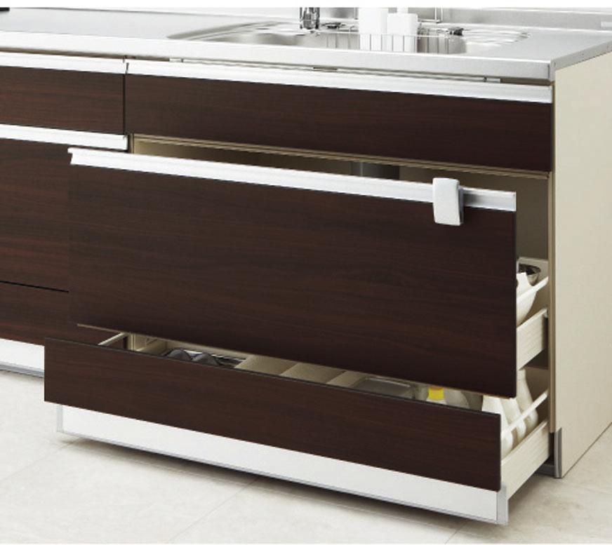 Other Equipment. Storage capacity is rich kitchen. To slide stocker that can be extracted easier, Handy towel with clip.