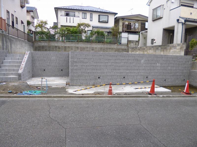 Local appearance photo. It is a positive per well in the south road.