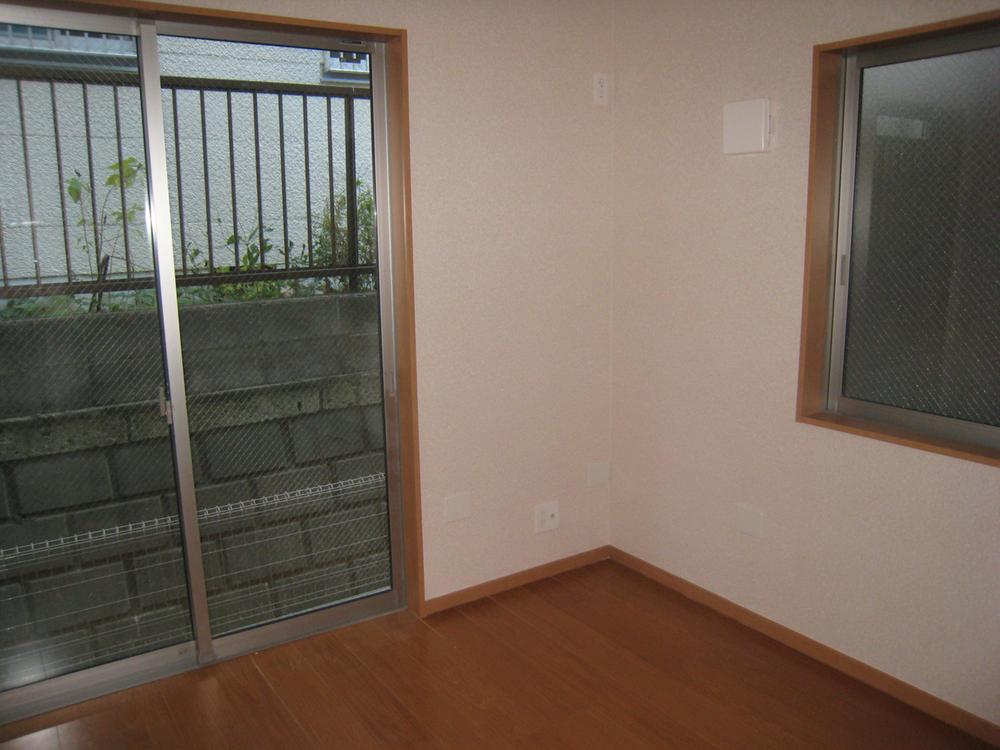 Non-living room. Indoor (11 May 2013) Shooting