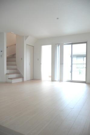 Living. Indoor (12 May 2013) Shooting