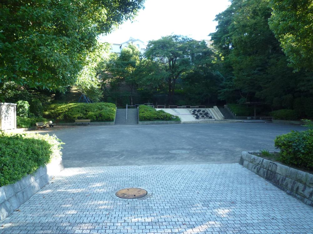 park. 200m to Tomioka park