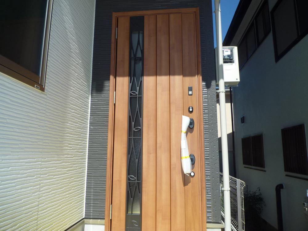 Entrance. Local (September 2013) Shooting