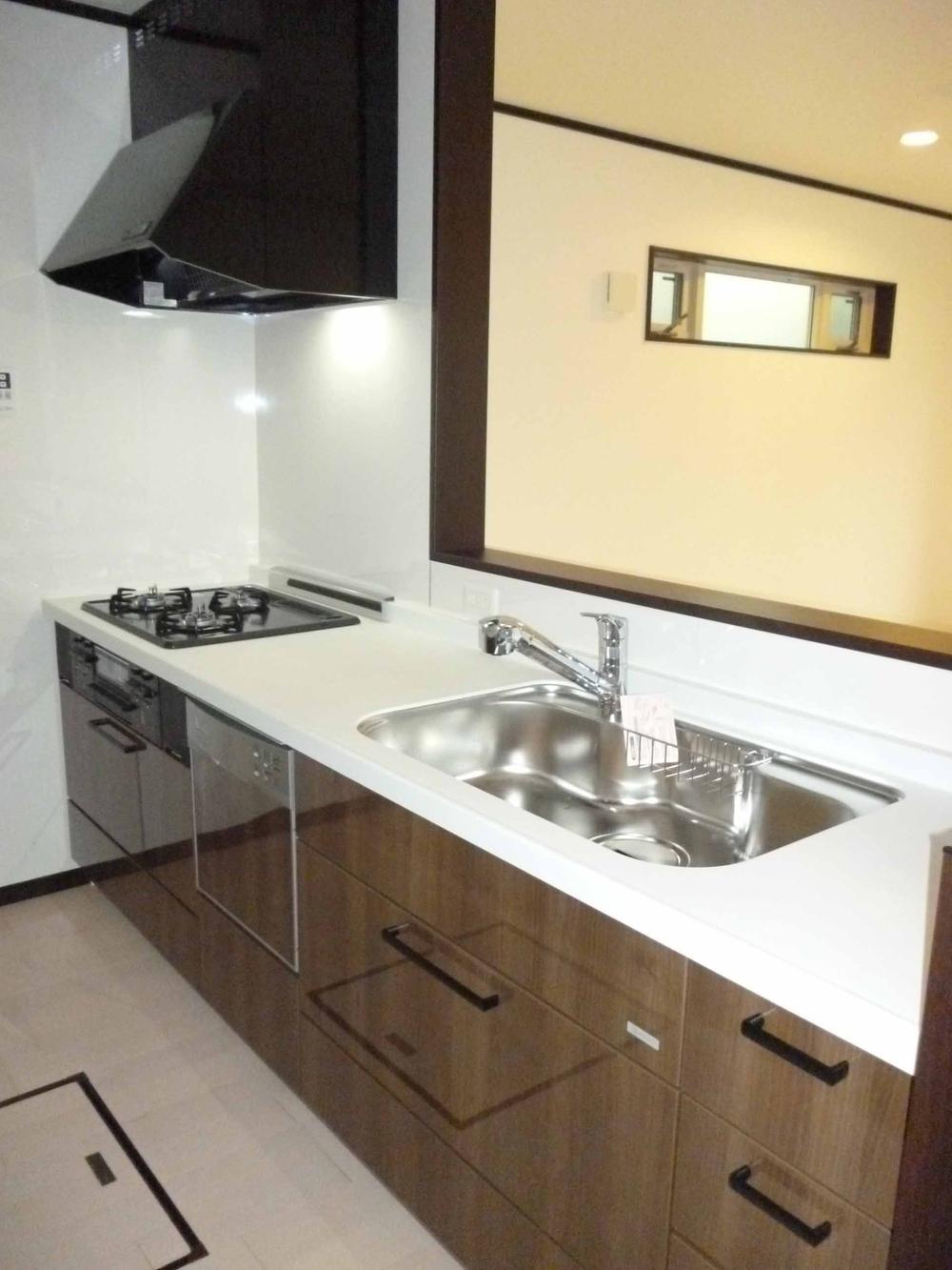 Same specifications photo (kitchen)