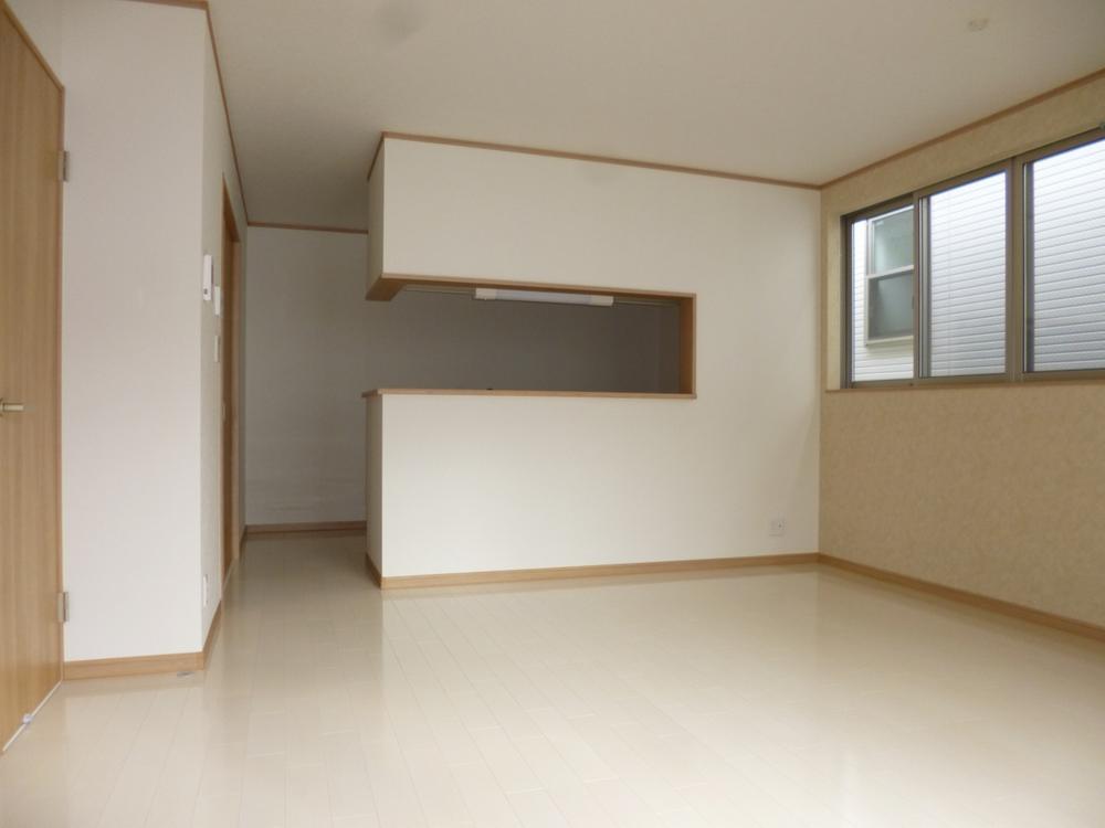 Living. Counter Kitchen