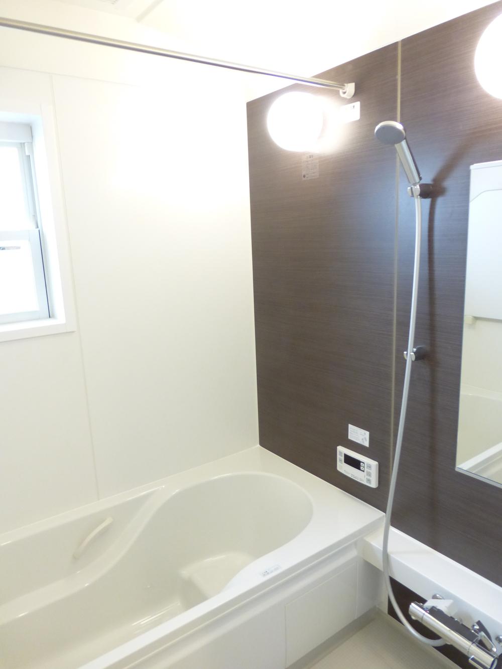 Bathroom. A Building Indoor (December 12, 2013) Shooting Also spacious Hitotsubo bathroom! 