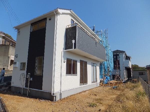 Local appearance photo. Sunlight ・ garden ・ View, It is a good property to all.