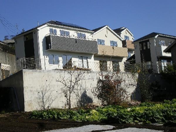 Local appearance photo. It was completed. The south side is the low sunny.