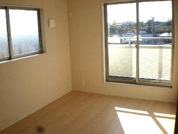 Non-living room. Master bedroom