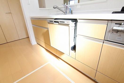 Same specifications photo (kitchen). The company construction cases