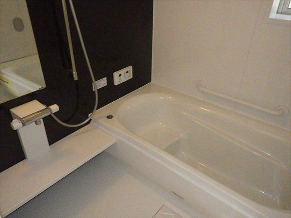 Bathroom. (1) Building bathroom