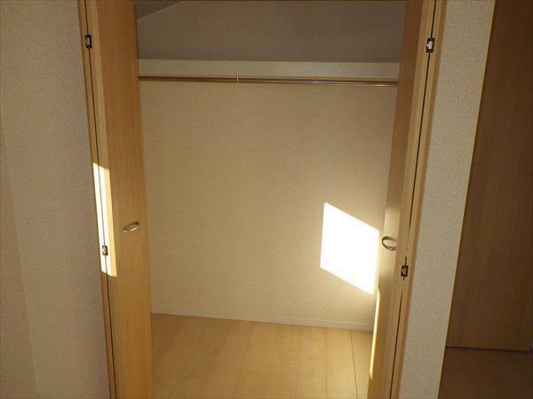 Receipt. (1) Building Western-style housing