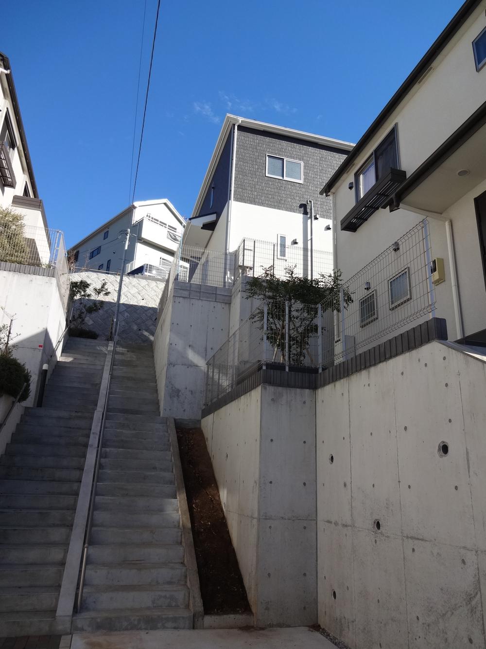 Local appearance photo. Local (12 May 2013) Shooting