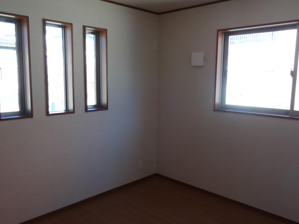 Non-living room. Indoor (12 May 2013) Shooting