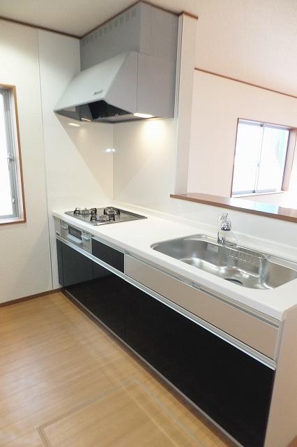 Kitchen. 1 Building Indoor (November 22, 2013) Shooting