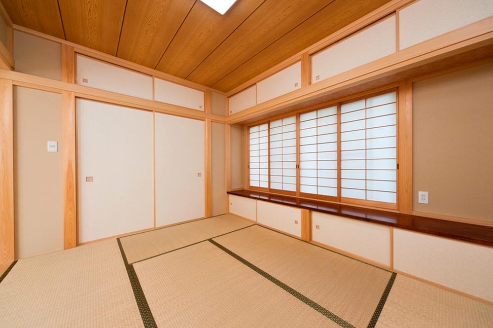 Non-living room. Armoire ・ Upper closet ・ Full-fledged Japanese-style with the storage of Jibukuro was fulfilling