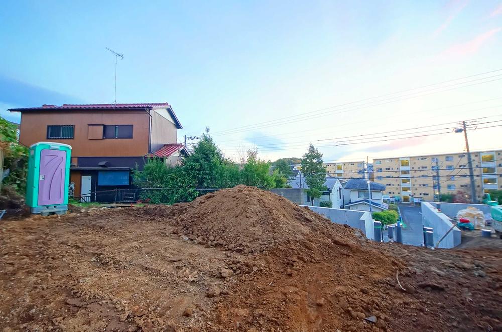 Other local. Local (11 May 2013) Shooting, Living environment is good.