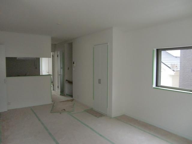 Living. Local (11 May 2013) Shooting