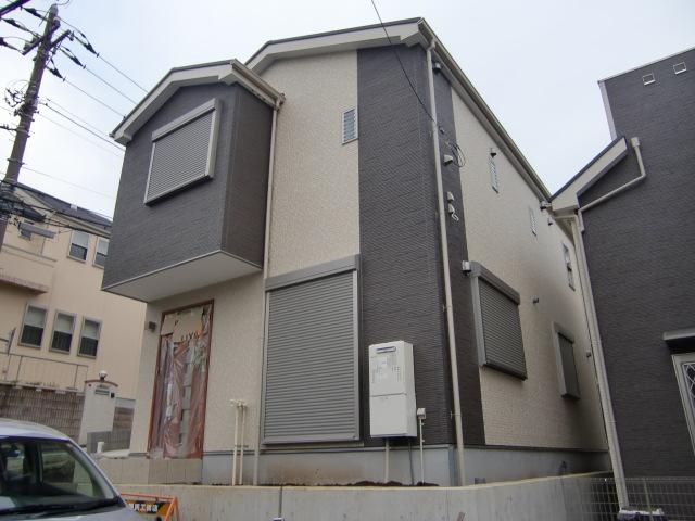 Local appearance photo. Local (11 May 2013) Shooting