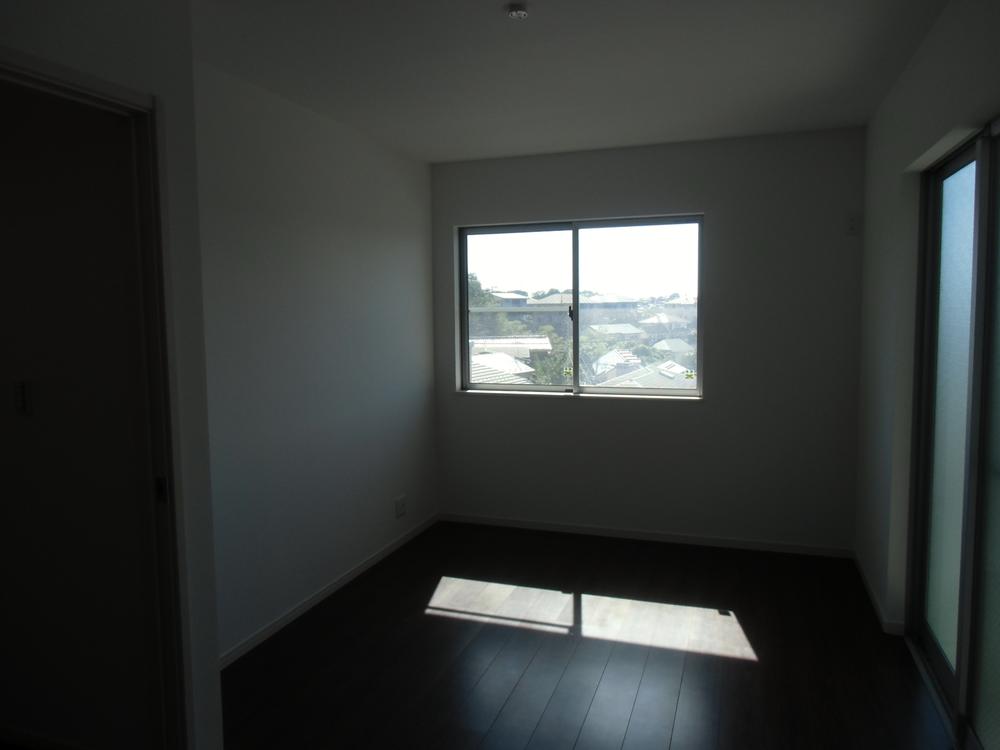 Non-living room. Indoor (09 May 2013) Shooting