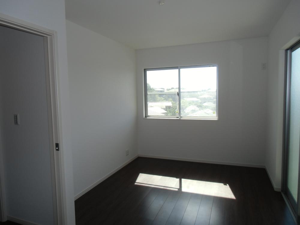 Non-living room. Indoor (09 May 2013) Shooting