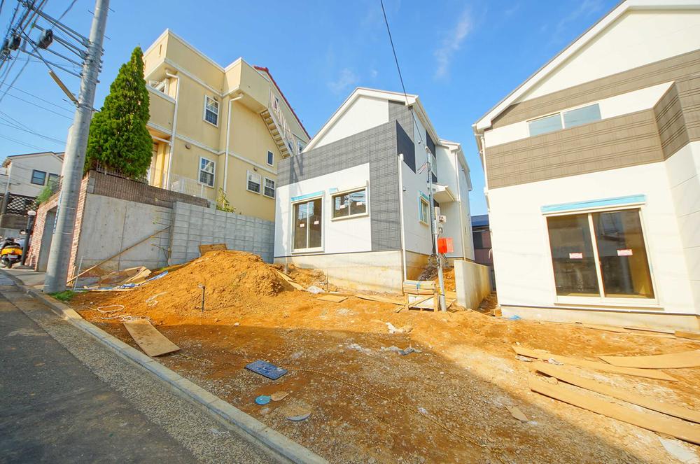 Local appearance photo. Local (11 May 2013) Shooting, Good hit yang south facing 4.5M road.