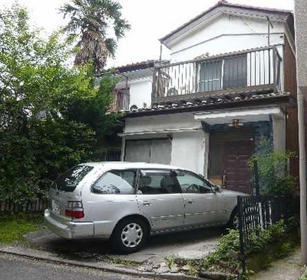 Local land photo. And out of the car because it is flat from the road surface is easy.